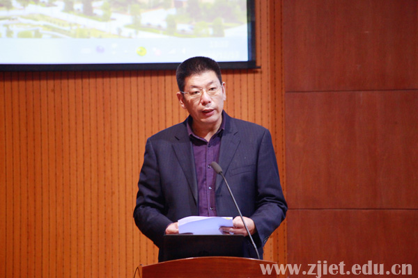 教师示范2.jpg