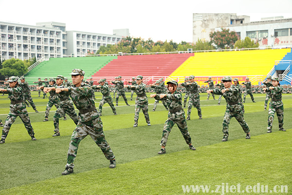 军训汇报4.jpg